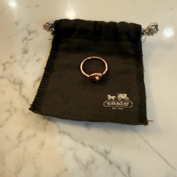 Coach Halo Tea Rose ring set in rose gold - Picture 2 of 5